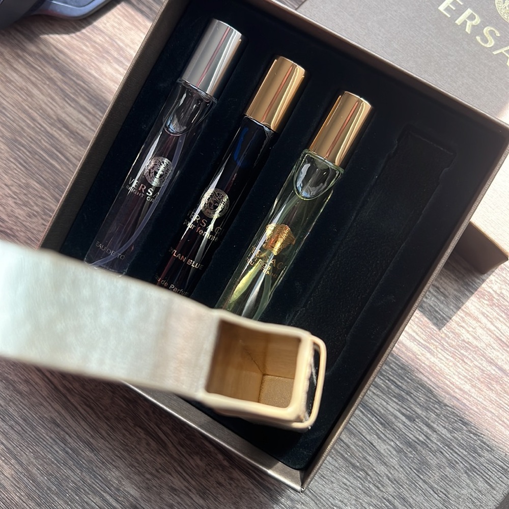 Versace travel case and travel size of Bright Crystal , Dylan Blue Eau, Eros Eau - Picture 7 of 9